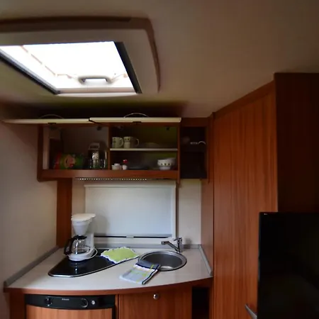 Camping Mietwohnwagen Samson