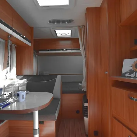 Mietwohnwagen Samson Camping